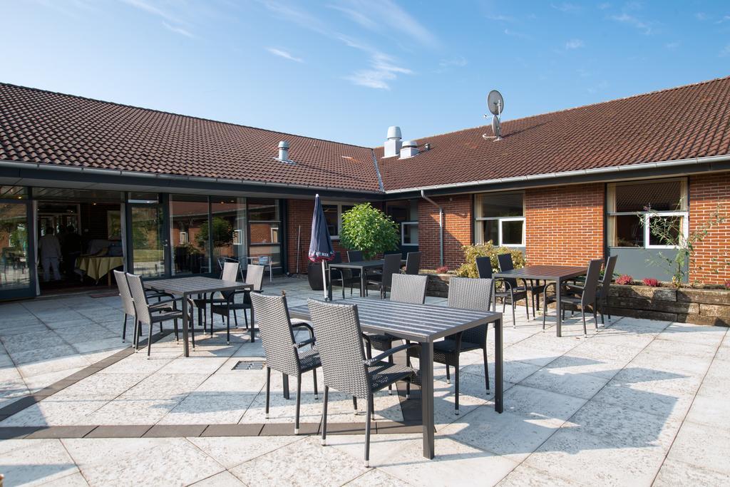 Hotel Lynggaarden Herning Exterior foto